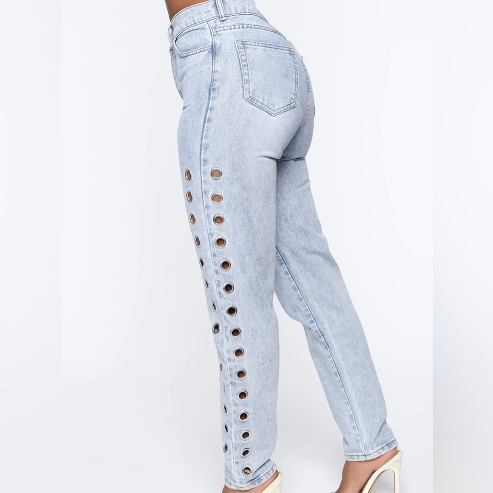 Fashion Nova light wash skinny jean Size 7!